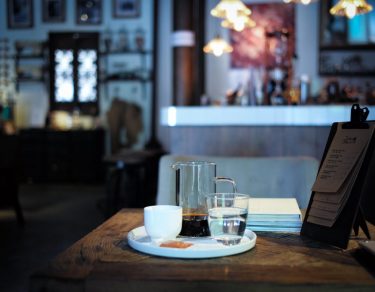 5-cosas-que-debes-hacer-en-una-cafetería - Cultura Cafeína